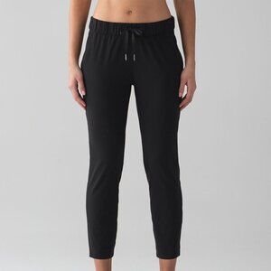 Lululemon On The Fly Pant *Woven 26"(Hemmed) - 2 Black
